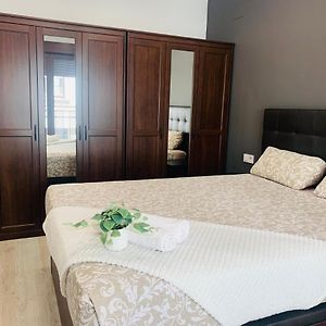 Apartament Deluxe Madrid Centro , Parking Free